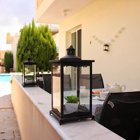 Cozy Poolside Apartment Paphos Buitenkant foto