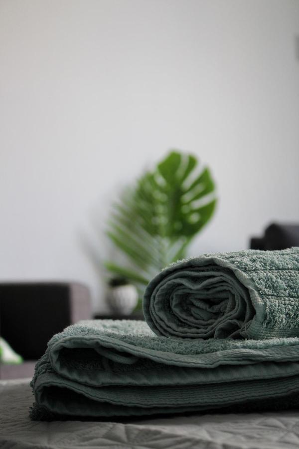 Cozy Poolside Apartment Paphos Buitenkant foto